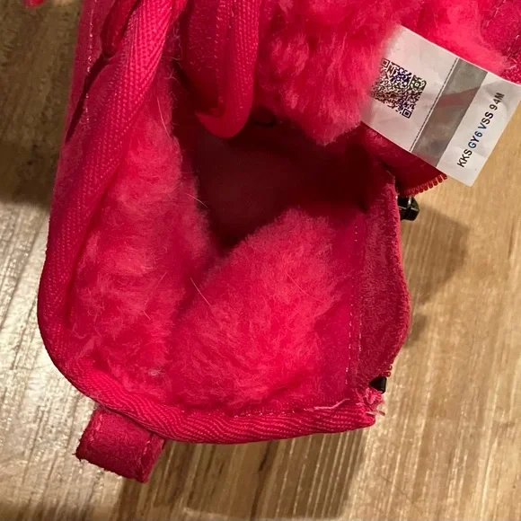UGG size 11 Hot Pink Boots Cozy and Fashionable EUC - Picture 8 of 10
